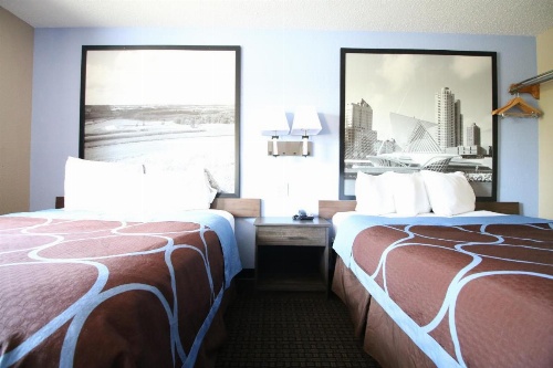 Super 8 by Wyndham Kenosha/Pleasant Prairie image 12