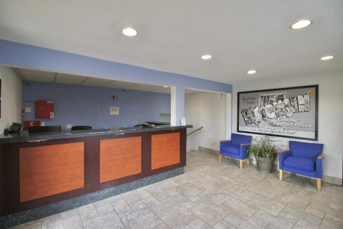 Super 8 by Wyndham Kenosha/Pleasant Prairie image 16