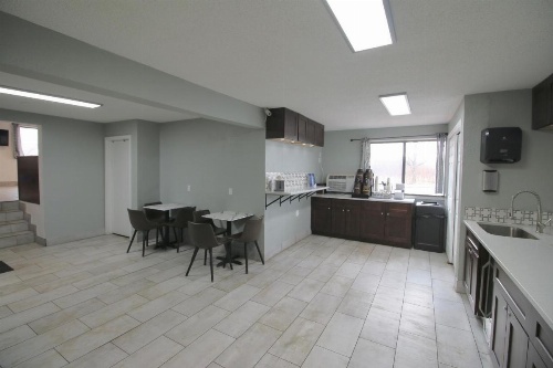 Super 8 by Wyndham Kenosha/Pleasant Prairie image 17
