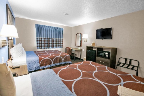 Super 8 by Wyndham Kenosha/Pleasant Prairie image 29