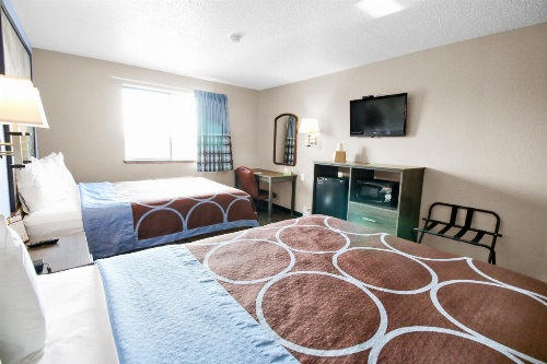Super 8 by Wyndham Kenosha/Pleasant Prairie image 30