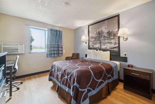 Super 8 by Wyndham Kenosha/Pleasant Prairie image 33