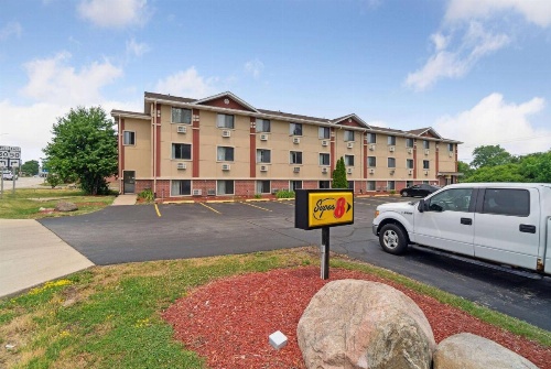 Super 8 by Wyndham Kenosha/Pleasant Prairie image 5